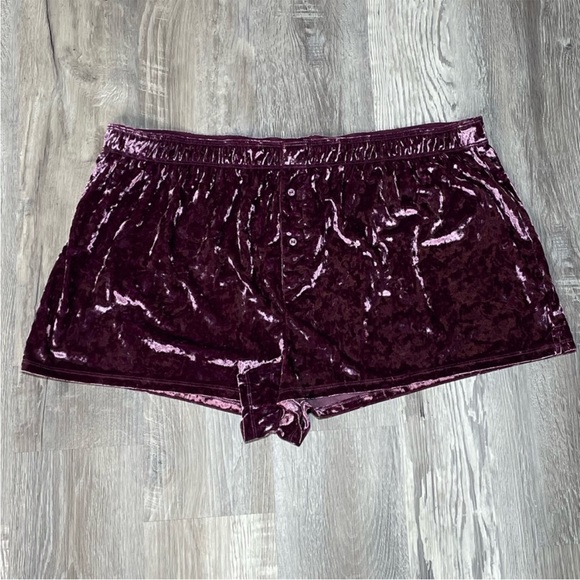NWOT VS Pink Victoria’s Secret Velvet Lounge Shorts Purple Pink Size  XXL / 2X - Picture 3 of 6